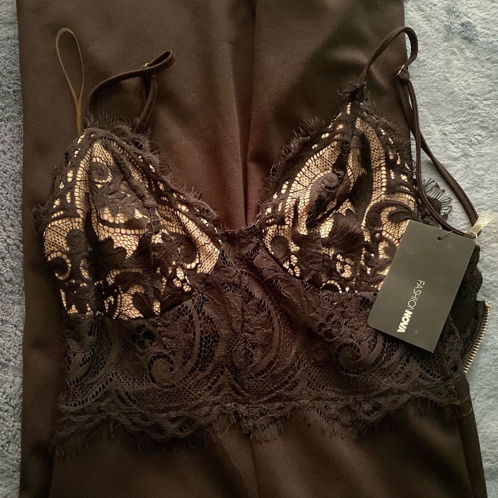 FASHION NOVA .. Selling  Rooftop LaceJ Jumpsuit
